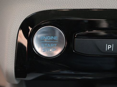 Used 2023 Ford Escape SE w/ PHEV Premium Package image 17