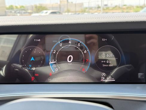 Certified 2025 Volkswagen Tiguan SE FWD image 29