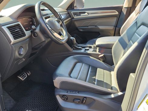 Used 2022 Volkswagen Atlas SEL Premium image 20