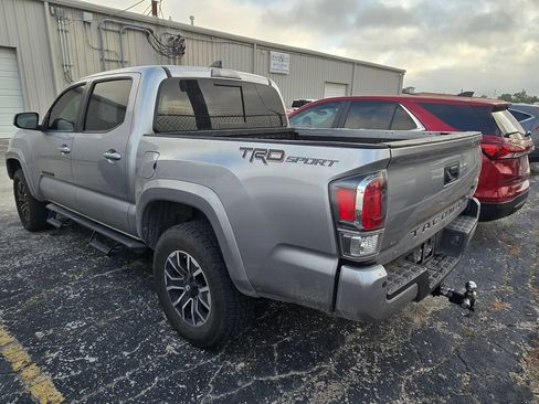 Used 2021 Toyota Tacoma TRD Sport w/ Technology Package RWD image 4
