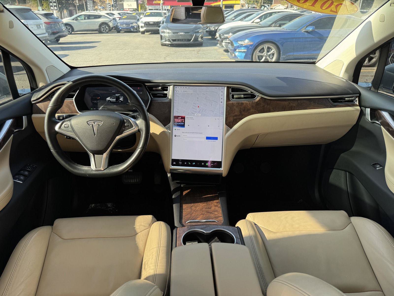 Used 2016 Tesla Model X 90D AWD/4WD image 31