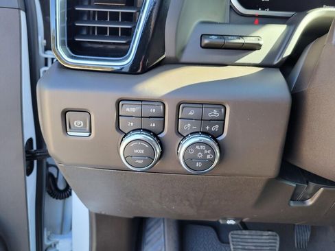 New 2026 GMC Sierra 3500 Denali w/ Denali Reserve Package image 12