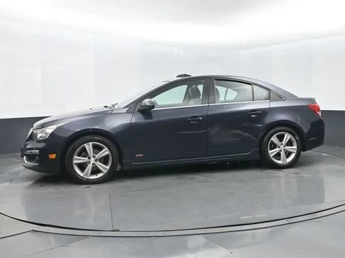 Used 2016 Chevrolet Cruze LT w/ Sun, Sound and Sport Package image 5