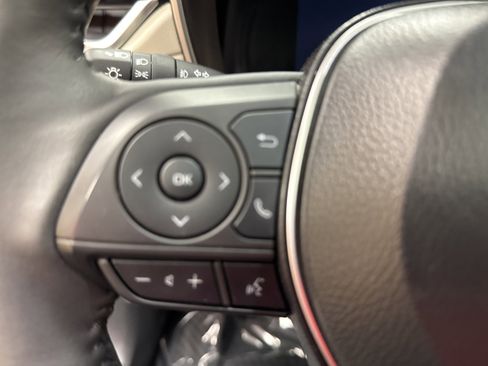 Used 2024 Toyota Corolla Cross XLE w/ Convenience Package image 36