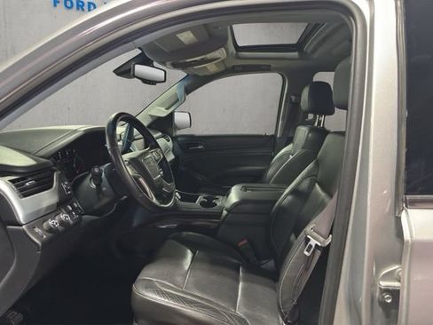 Used 2016 GMC Yukon XL SLT w/ Open Road Package AWD/4WD image 8