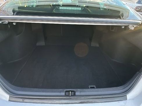 Used 2021 Toyota Camry SE image 31