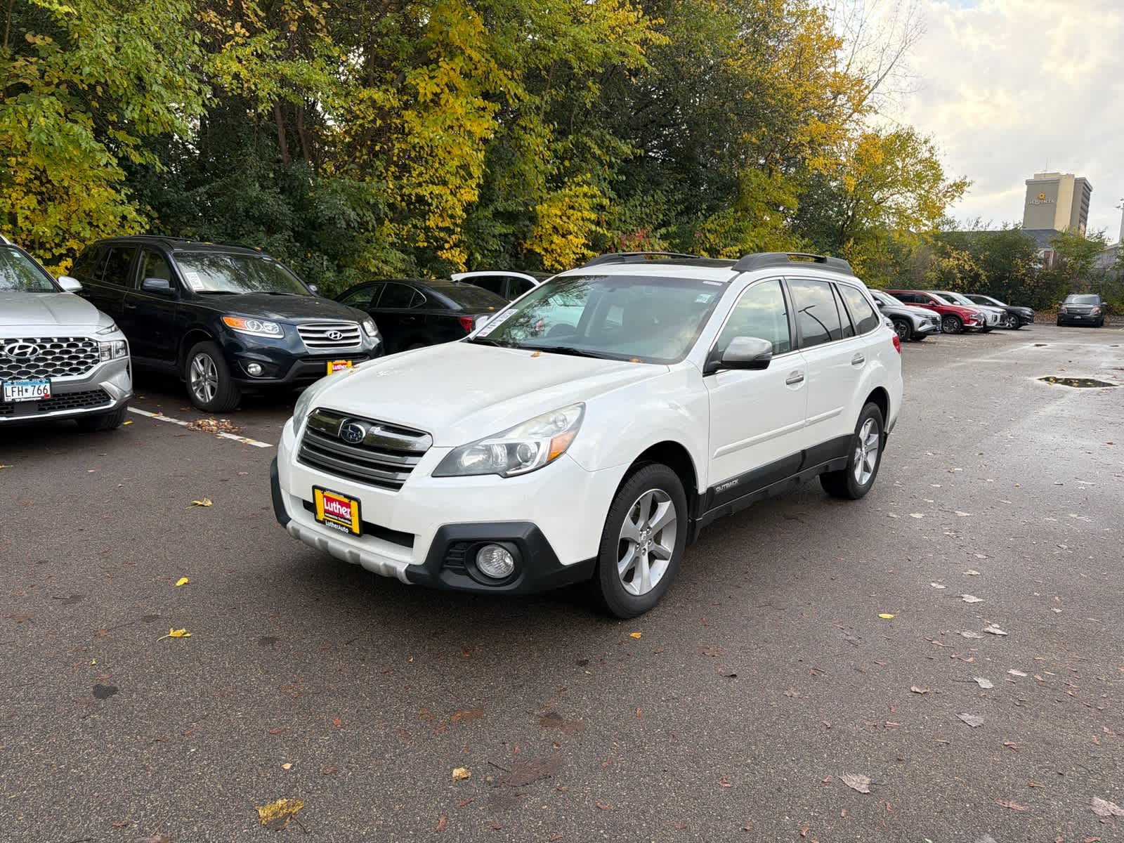 Used 2014 Subaru Outback 2.5i Limited AWD/4WD image 4