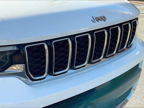 Used 2021 Jeep Grand Cherokee L Limited image 30