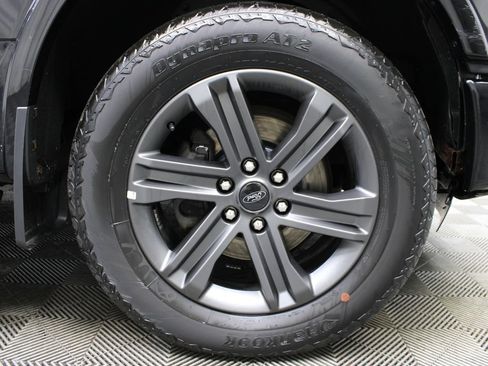 Used 2016 Ford F150 XLT w/ Equipment Group 302A Luxury AWD/4WD image 10