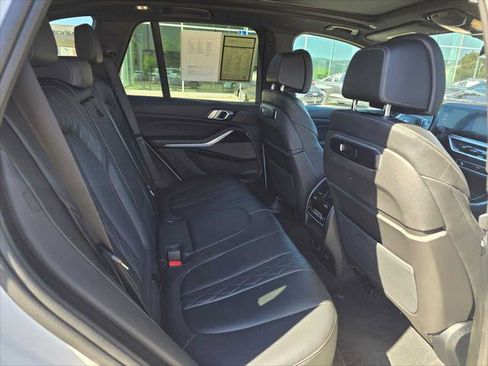 Used 2025 BMW X5 xDrive50e AWD/4WD image 13