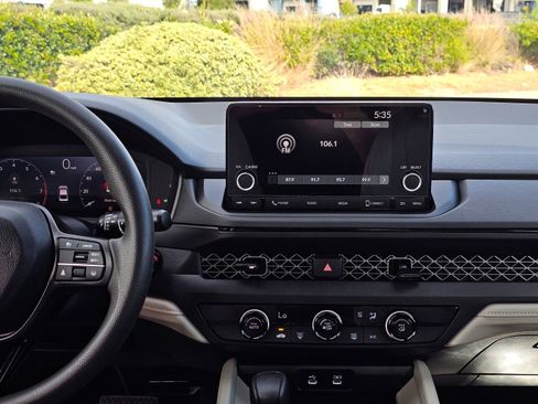 Used 2025 Honda Accord LX image 23