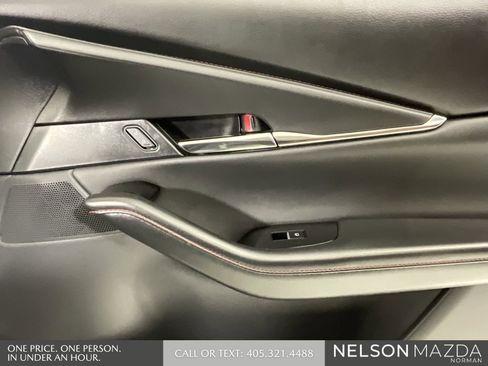 Used 2024 MAZDA CX-30 AWD 2.5 S w/ Preferred Package image 17