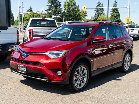 Used 2018 Toyota RAV4 Limited w/ Advanced Technology Package AWD/4WD image 3