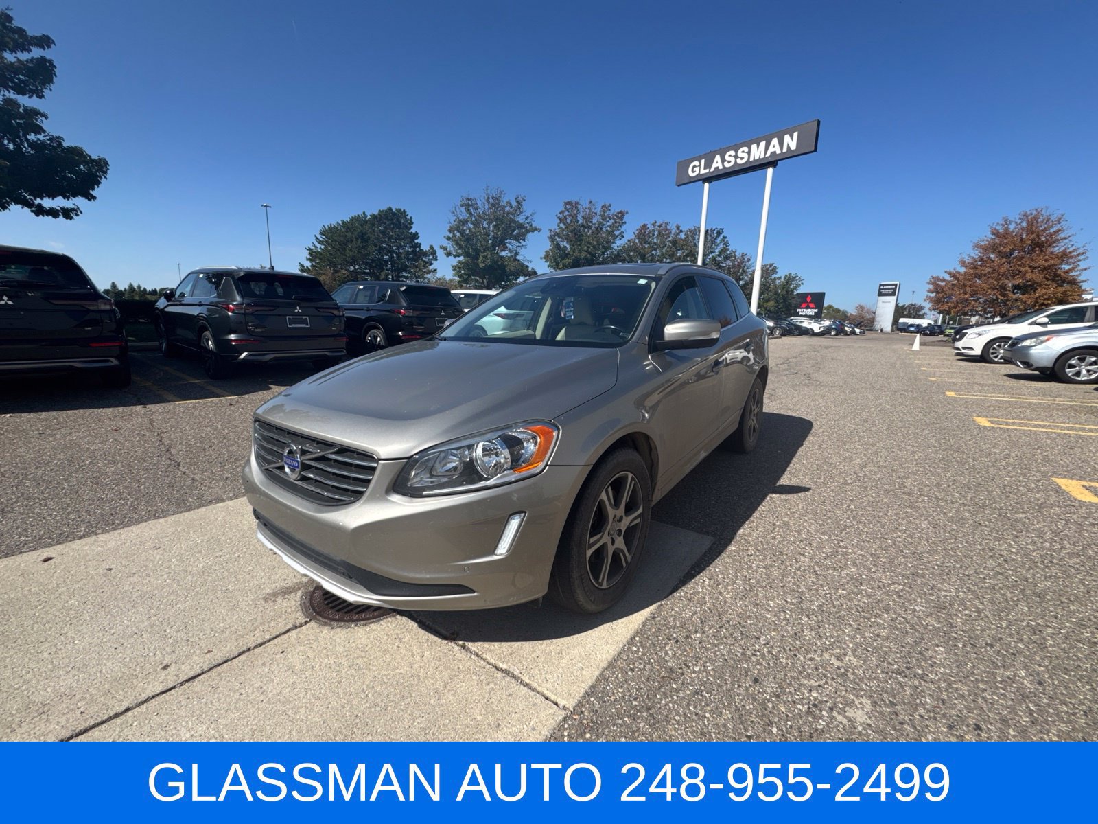 Used 2015 Volvo XC60 T6 AWD/4WD image 1