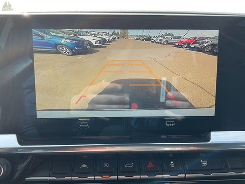 Used 2023 Chevrolet Silverado 1500 LT w/ Protection Package AWD/4WD image 14