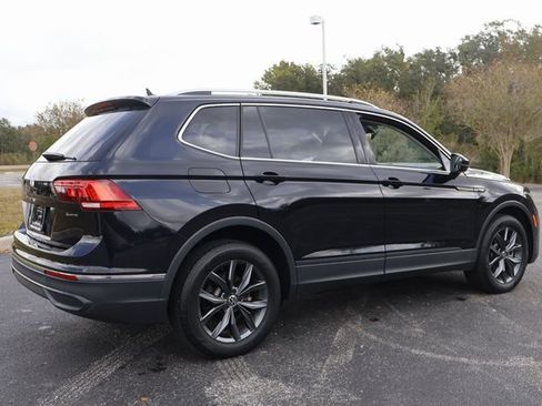 Certified 2022 Volkswagen Tiguan SE w/ Panoramic Sunroof Package image 7