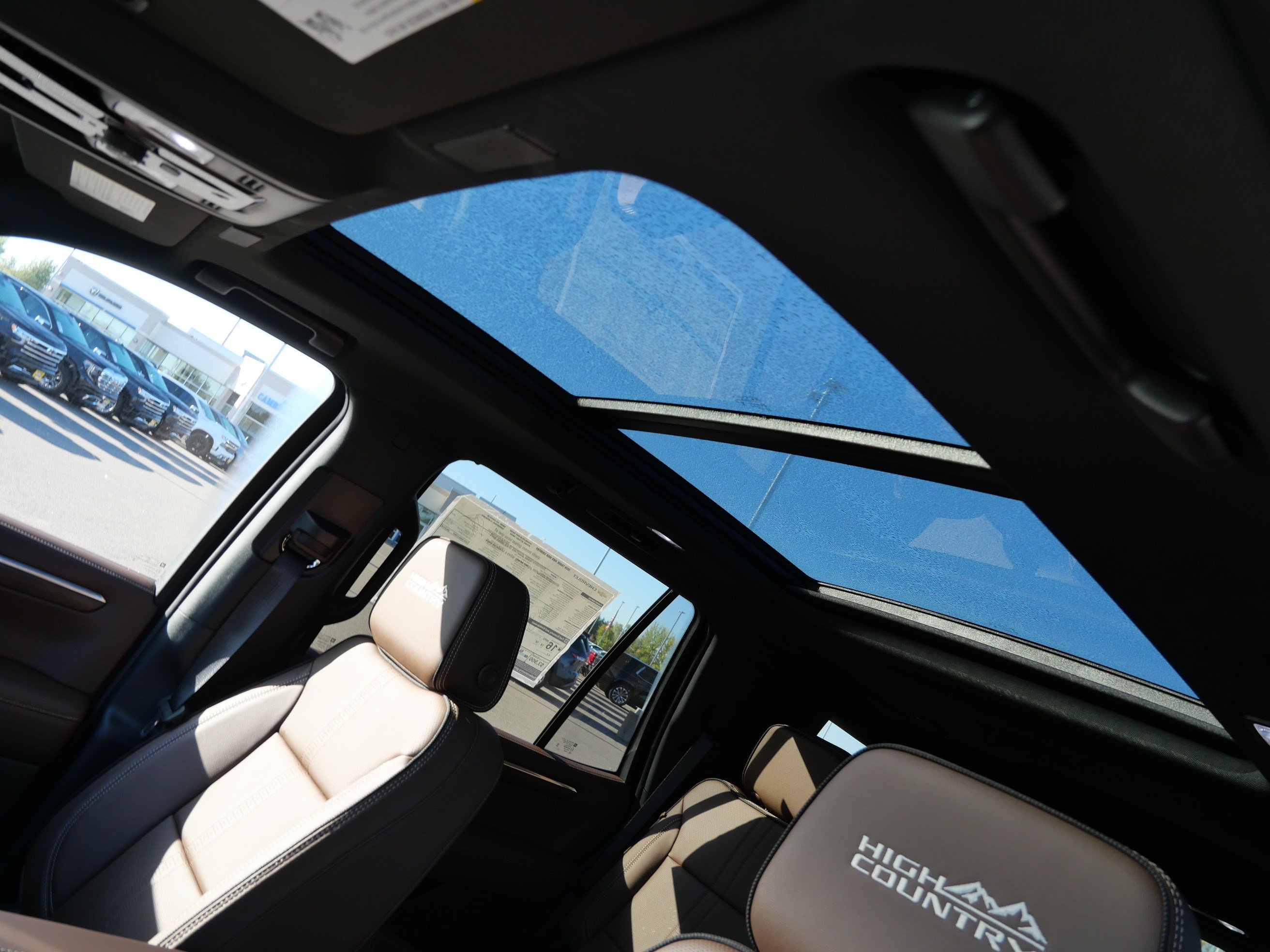 New 2026 Chevrolet Tahoe High Country w/ Sun And Tow Package AWD/4WD image 5