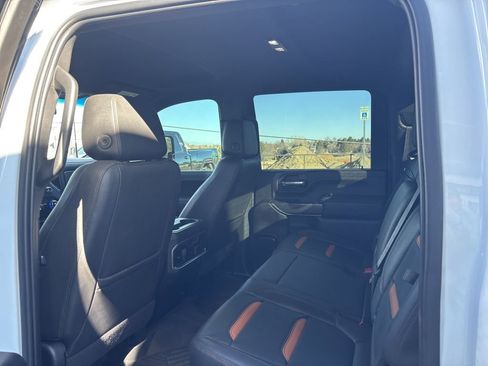 Used 2023 GMC Sierra 2500 AT4 w/ Gooseneck/5TH Wheel Package image 8