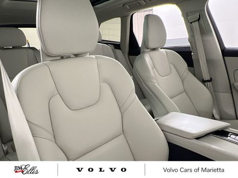 Used 2025 Volvo XC60 B5 Plus w/ Climate Package image 25