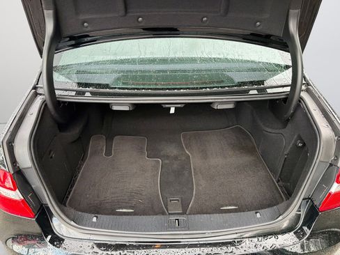 Used 2013 Mercedes-Benz E 350 Sedan image 33