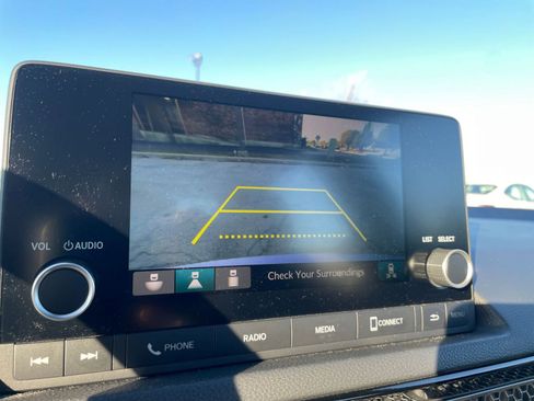 Used 2025 Honda Civic Sport image 17