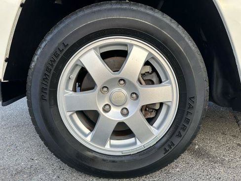 Used 2008 Jeep Grand Cherokee Laredo AWD/4WD image 24