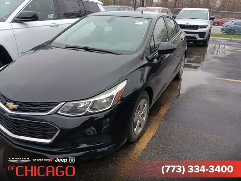 Used 2017 Chevrolet Cruze LS image 1