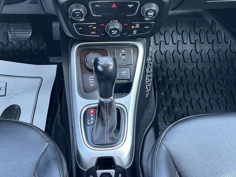 Used 2019 Jeep Compass Latitude image 50