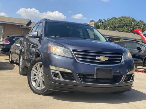 Used 2013 Chevrolet Traverse LT w/ All-Star Edition FWD image 3