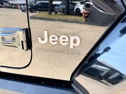 Used 2023 Jeep Wrangler Unlimited Rubicon 392 w/ Trailer Tow Package image 29