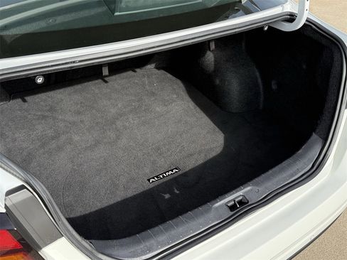 Used 2024 Nissan Altima 2.5 SR image 24