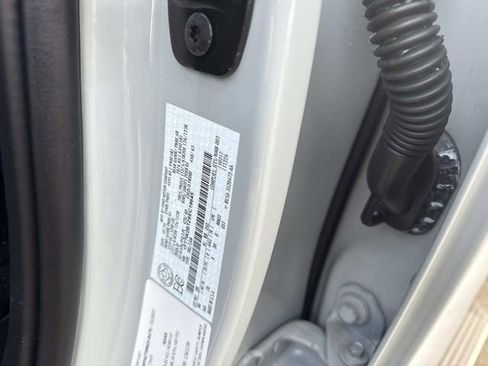 Certified 2025 Ford F250 Platinum w/ FX4 Off-Road Package image 24