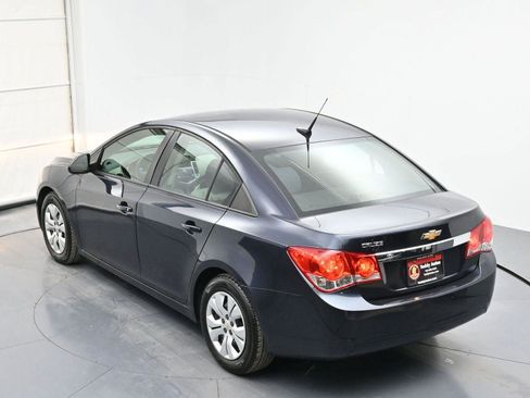 Used 2014 Chevrolet Cruze LS image 28