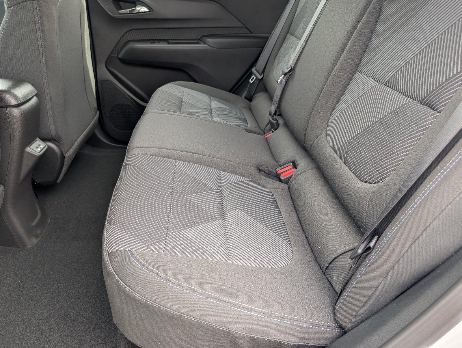 New 2027 Chevrolet Bolt LT FWD image 8