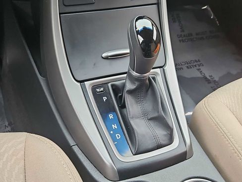 Used 2016 Hyundai Elantra SE image 29