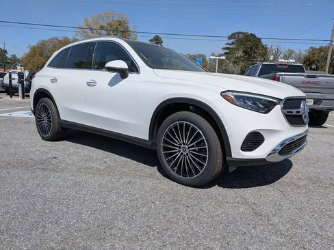 New 2026 Mercedes-Benz GLC 300 4MATIC image 3