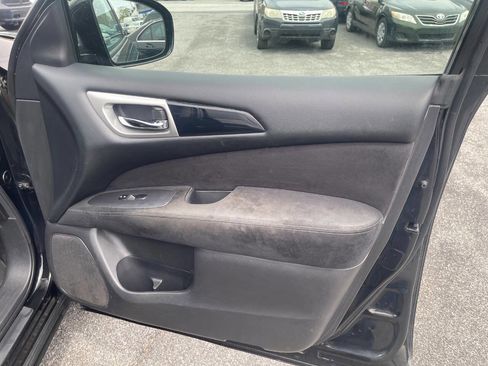 Used 2015 Nissan Pathfinder S image 27