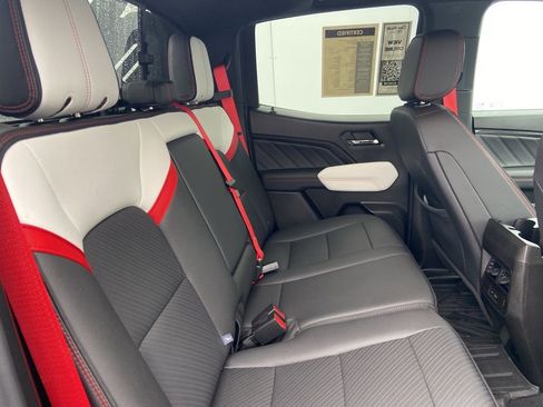 Certified 2024 GMC Canyon AT4X image 8