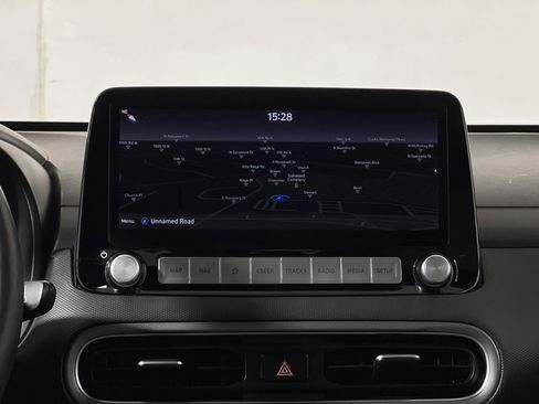 Used 2022 Hyundai Kona Limited image 20