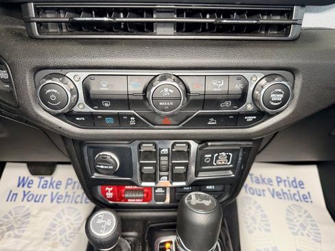 Used 2025 Jeep Wrangler Unlimited Sport S 4xe AWD/4WD image 12