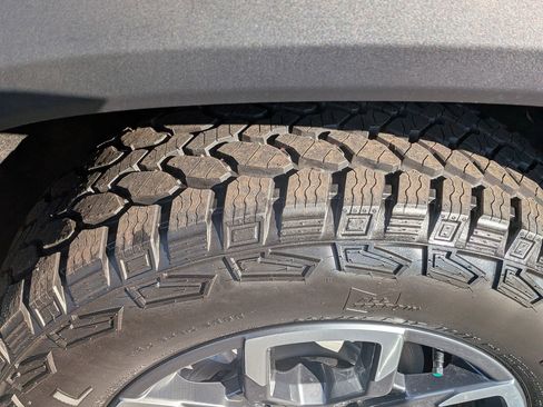 New 2026 Chevrolet Equinox ACTIV w/ Convenience Package III FWD image 11