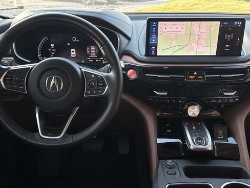 Used 2025 Acura MDX w/ Technology Package FWD image 4