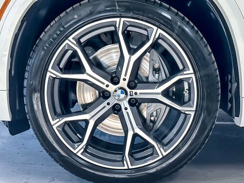 New 2026 BMW X5 xDrive50e w/ M Sport Package image 25