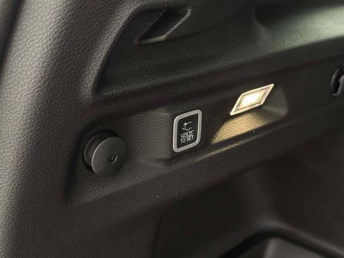 New 2025 Jeep Grand Cherokee L Laredo image 33