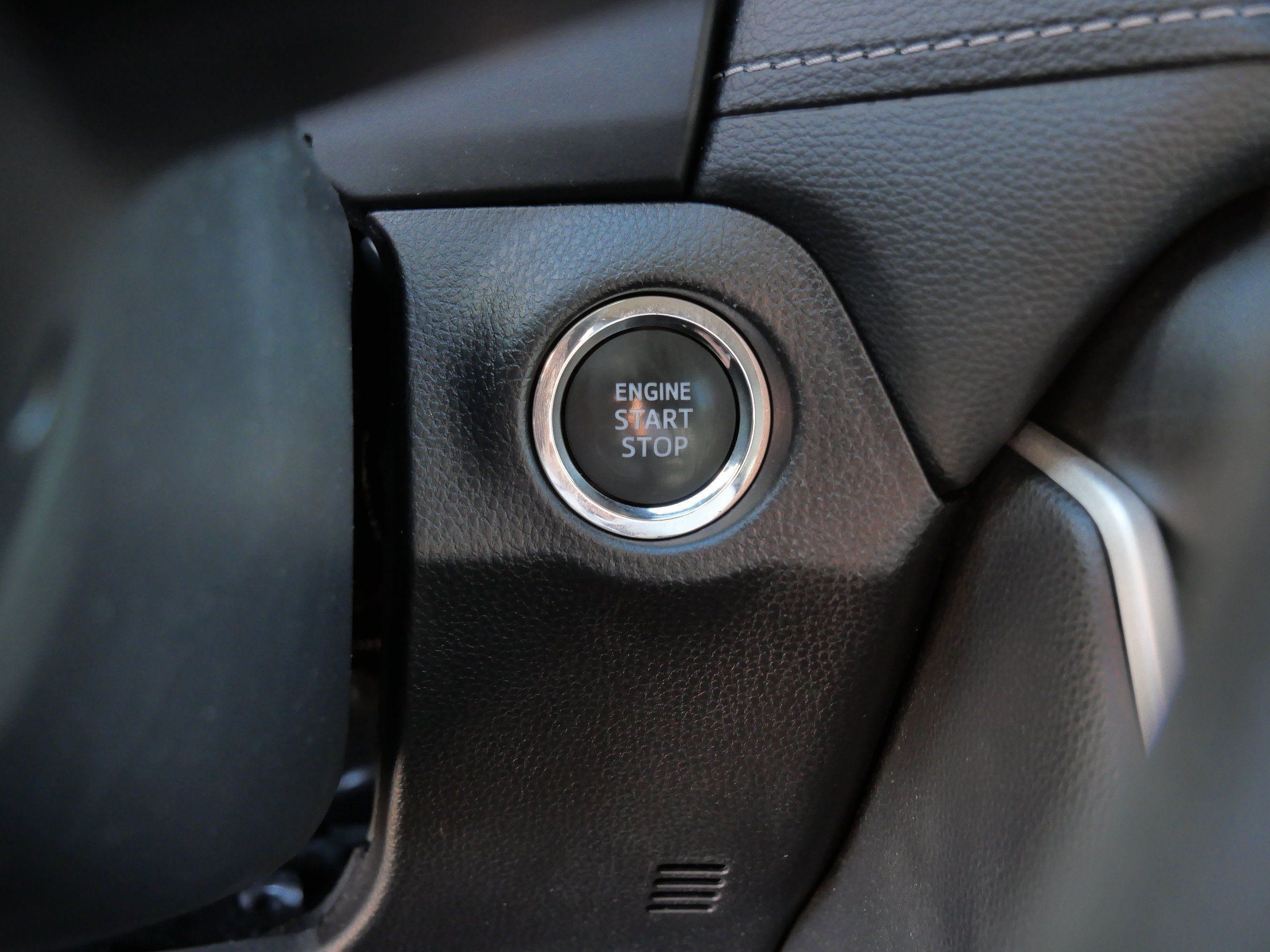 Certified 2025 Toyota RAV4 XLE AWD/4WD image 30