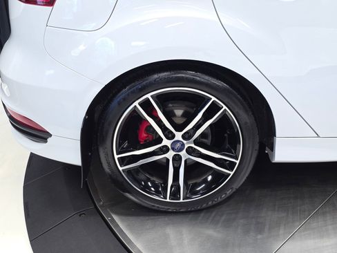 Used 2016 Ford Focus ST w/ Equipment Group 402A FWD image 47