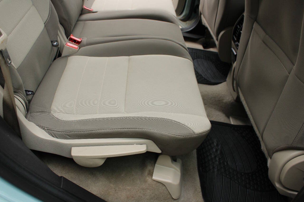 Used 2014 Ford C-MAX SE FWD image 17