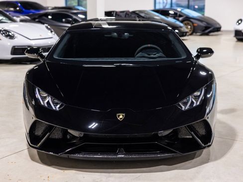Used 2018 Lamborghini Huracan Performante image 11