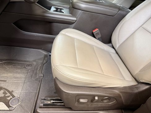 Used 2021 Chevrolet Tahoe Z71 image 16