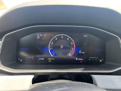 Used 2025 Volkswagen Jetta SE FWD image 21